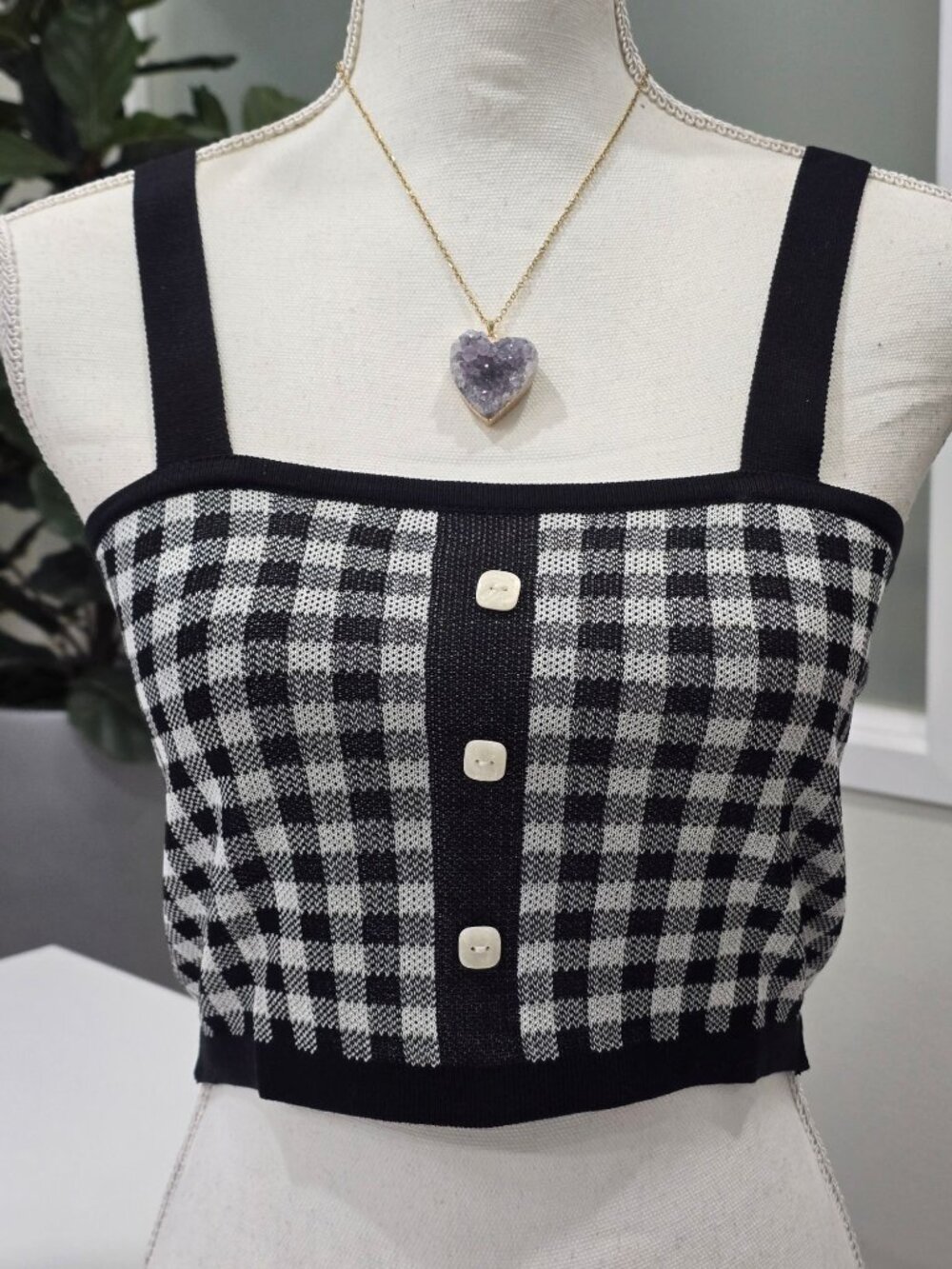 SHEIN ✦ Crop Top ✦ Black White Gingham Pearlized Buttons Knit Strap Crop S NWT - Picture 4 of 9
